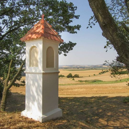 Boží muka u Plinkoutu vedle polní cesty