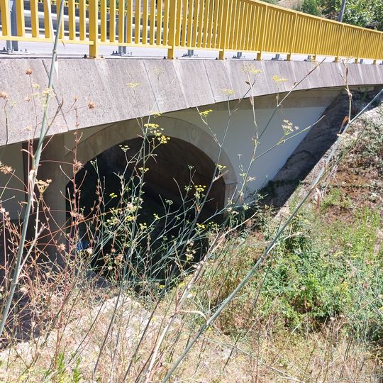Ponte da Estrada Nacional 243 sobre o Rio Alcaide