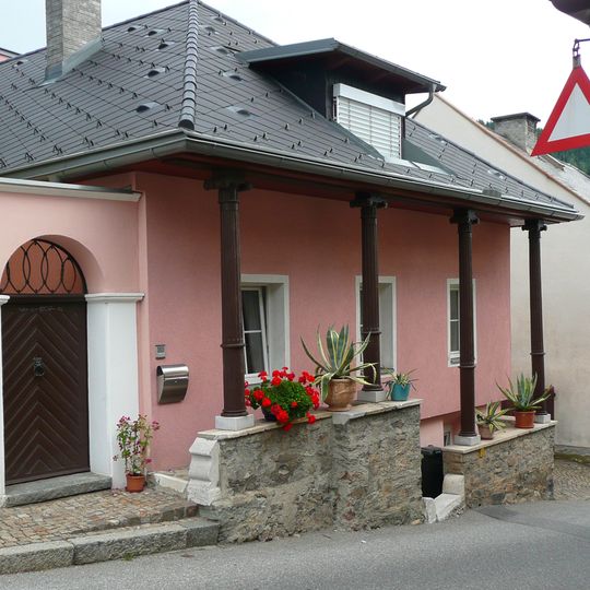 Bürgerhaus mit Marmorspolien