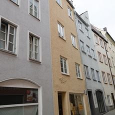 Wohn- und Geschäftshaus