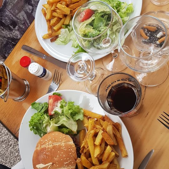 Les Baumelles