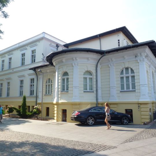 Dom zdrojowy, ob. Międzynarodowy Dom Kultury