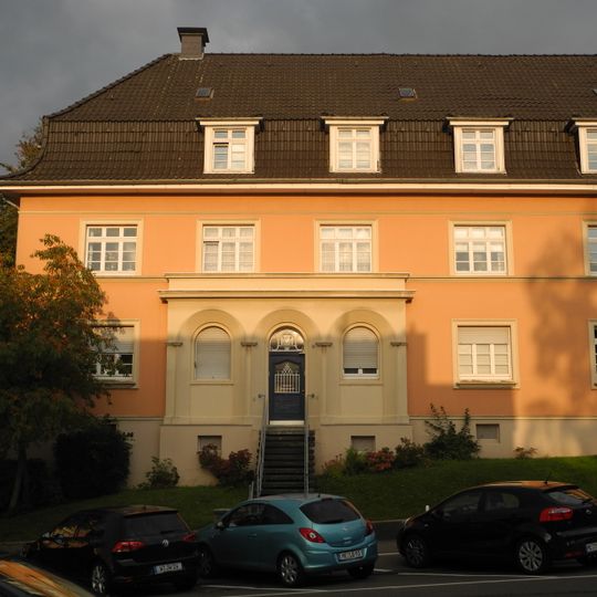 Hindenburgstraße 55