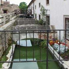 Lávka přes náhon do zámeckého mlýna v Jindřichově Hradci