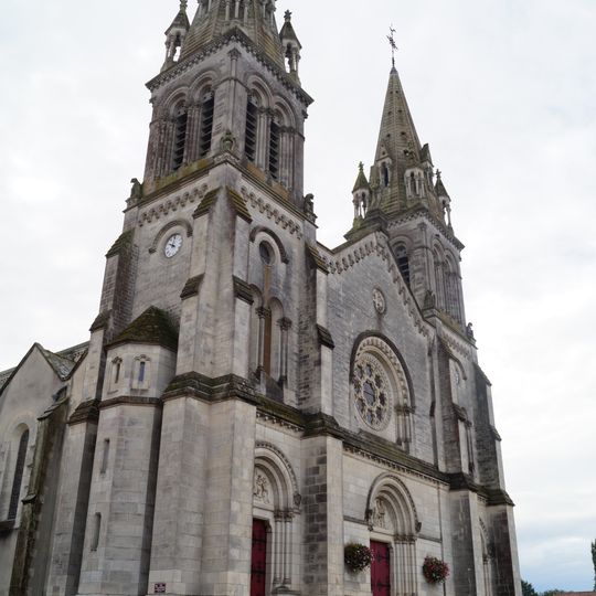 Église Saint-Pierre des Essarts