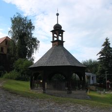 Barokní studna na návsi v Zubrnicích