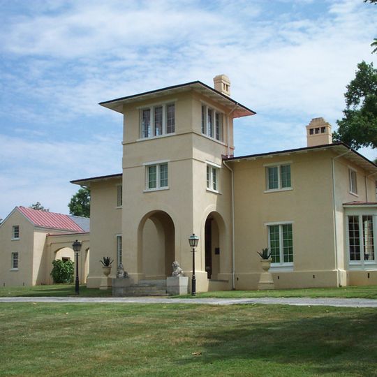 Blandwood Mansion and Gardens