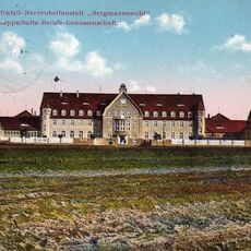 Sachgesamtheit ehemalige Provinzial-Irren-Anstalt Altscherbitz, mit folgenden Einzeldenkmalen: Altscherbitzer Straße 14 (Einzeldenkmalliste Obj. 08966041), Altscherbitzer Straße 16 (Einzeldenkmalliste Obj. 08966040), Altscherbitzer Straße neben 19