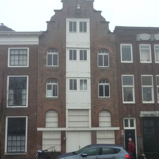 Oude Rijn 90, Leiden
