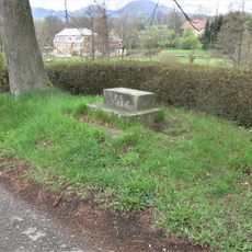 Kříž poblíž domu 212 v Lindavě