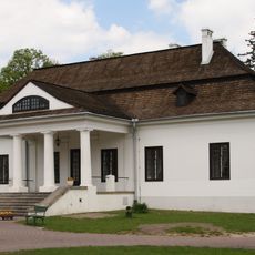 Dwór biskupi, XVI/XVIII