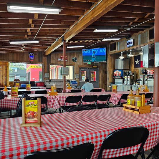 Rudy's "Country Store" and Bar-B-Q