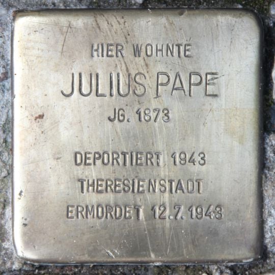 Stolperstein dedicated to Julius Pape