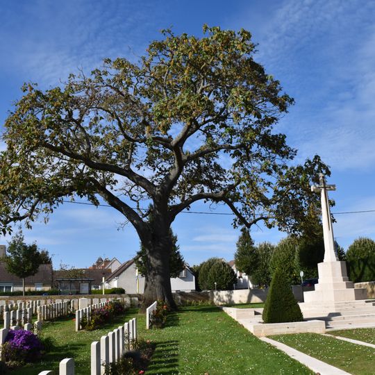 Extension britannique du cimetière communal de Chauny