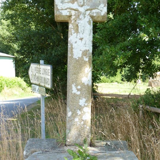 Croix de chemin de La Pierre Longue à Plémet