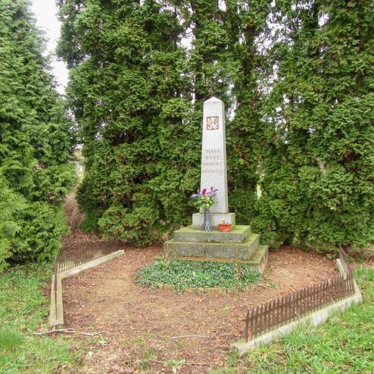 Pomník vojákům Rudé armády v Březině