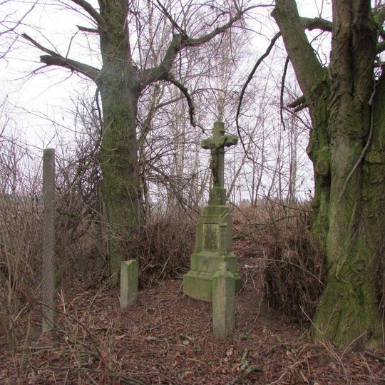 Kříž východně od Olešné u zemědělského družstva