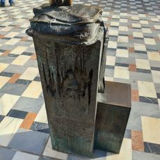 Statue