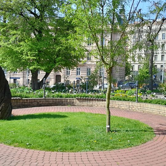 Plastika Spirituální zastavení v botanické zahradě v Brně