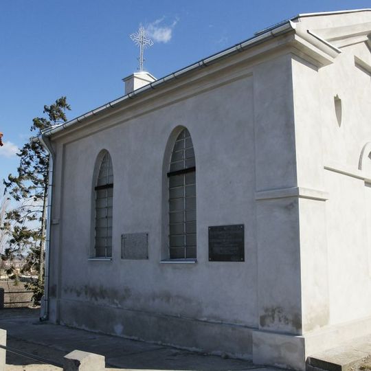 Cemetery chapel in Warta