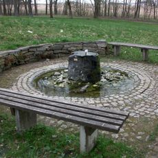 Einzeldenkmale der Sachgesamtheit Bad Guter Brunnen: Freiluftgebäude und Brunnen (siehe auch Sachgesamtheitsdokument - Obj. 09306215) Hartensteiner Straße -