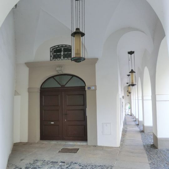Wohnhaus in geschlossener Bebauung Neißstraße 8