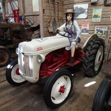 Möklinta traktor och nostalgimuseum