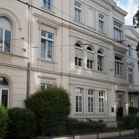 Thomas-Mann-Straße 44