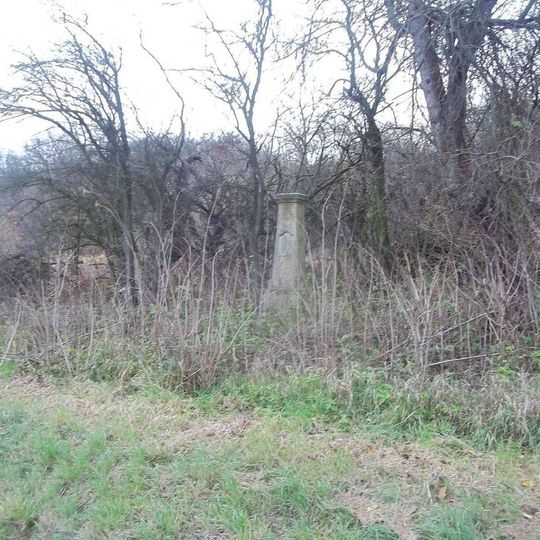 Kříž západně od Semošic