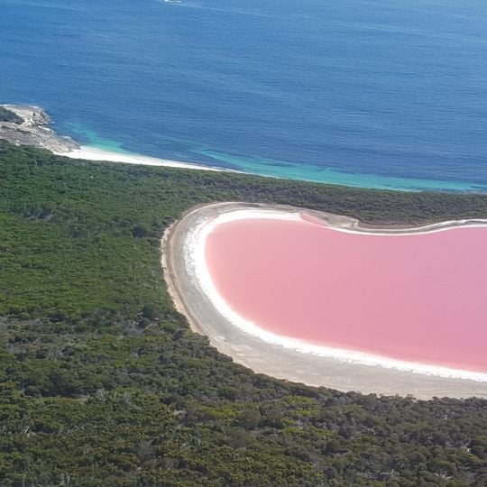 Lake Hillier