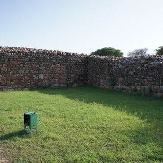 Bastion at intersection of Jahanpanah and Rai Pithora fort walls