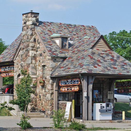 Tuomy Hills Service Station
