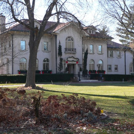 Frank and Nelle Cochrane Woods House