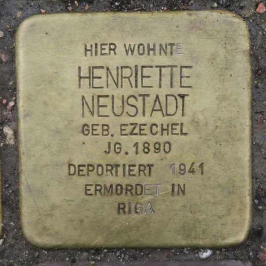 Stolperstein dedicated to Henriette Neustadt
