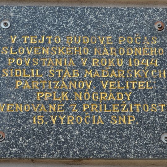 Banka, sídlo partizán. štábu, tabuľa pamätná