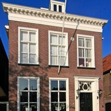 Westvoorstraat 10, Oud-Beijerland