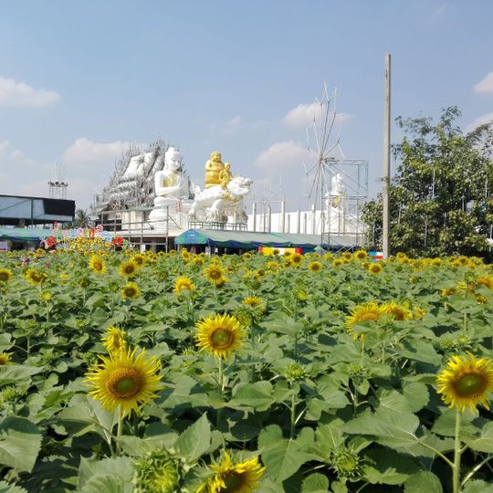 Wat Si Yaek Charoen Phon