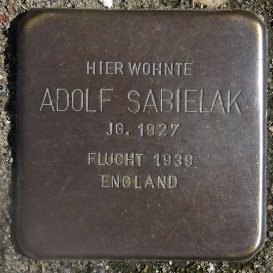 Stolperstein en memoria de Adolf Sabielak
