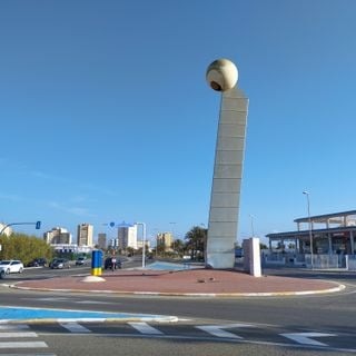 Monument to the Estación Náutica del Mar Menor