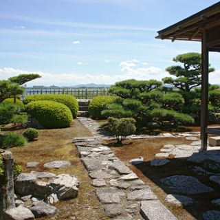 Isome-shi Garden