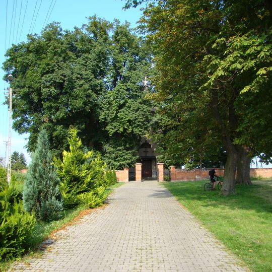 Zespół cerkwi greko-kat., ob. kościół rzym.-kat. Matki Boskiej Królowej Korony Polskiej