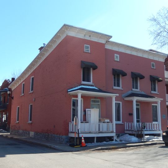 833-835, rue Saint-Pierre