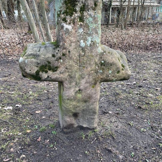 Steinkreuz Nikodemuskirche