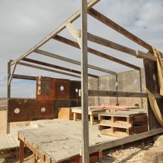 פרגולה וזולה שצופה למדבר