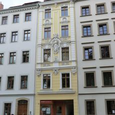 Wohnhaus in geschlossener Bebauung, mit Laden Elisabethstraße 22