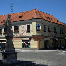 Kostol sv. Michala s areálom, socha