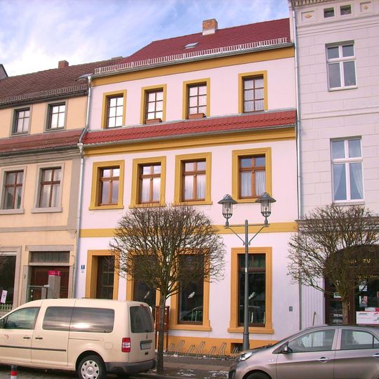 Wohnhaus in geschlossener Bebauung Markt 8