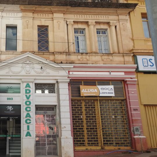 Imóvel à Rua Dona Alexandrina, nº 995 e 999