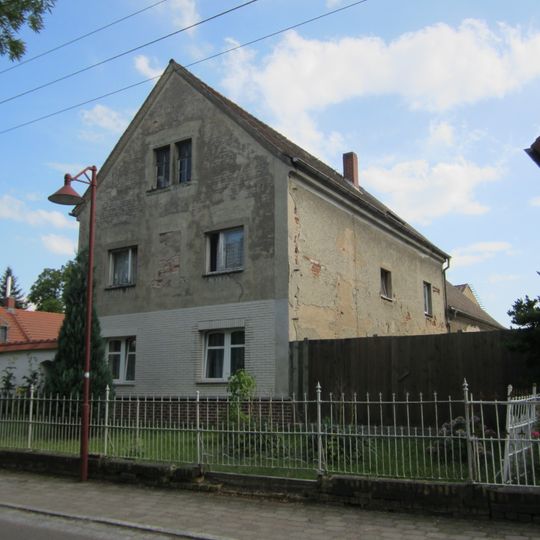 Scheune, Stallgebäude und Vorgarten Baalsdorfer Anger 26