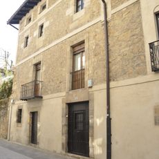 Atzeko kalea 4 etxea